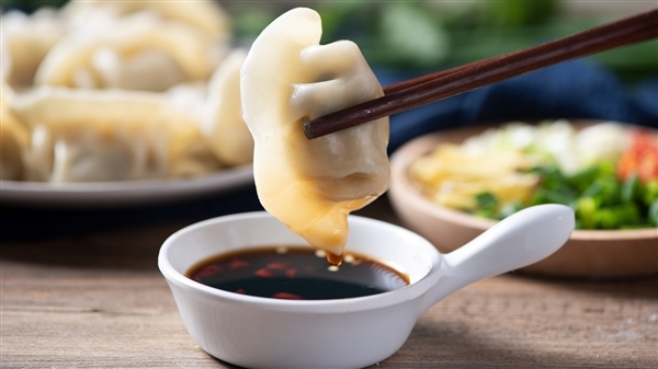 賭博:食客吃出蚯蚓!袁记云饺道歉:涉事门店店长开除